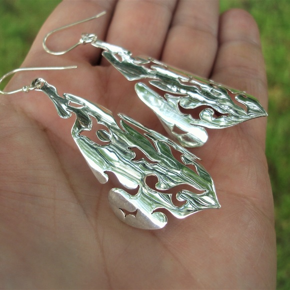 Sterling silver tribal flame trangle earrings NWOT - Picture 2 of 7